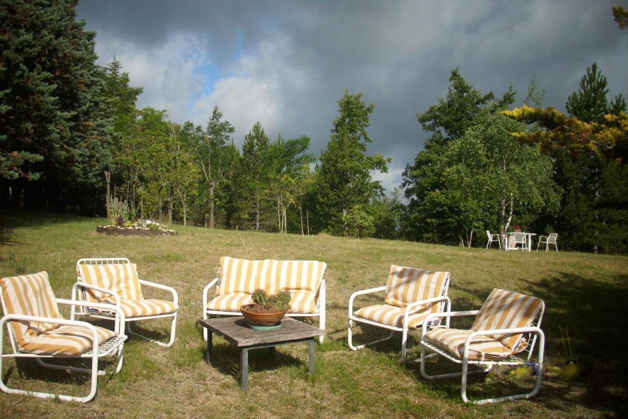Chalet Ricciano Foligno Esterno foto
