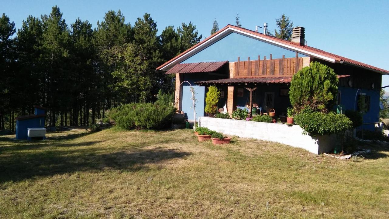 Chalet Ricciano Foligno Esterno foto