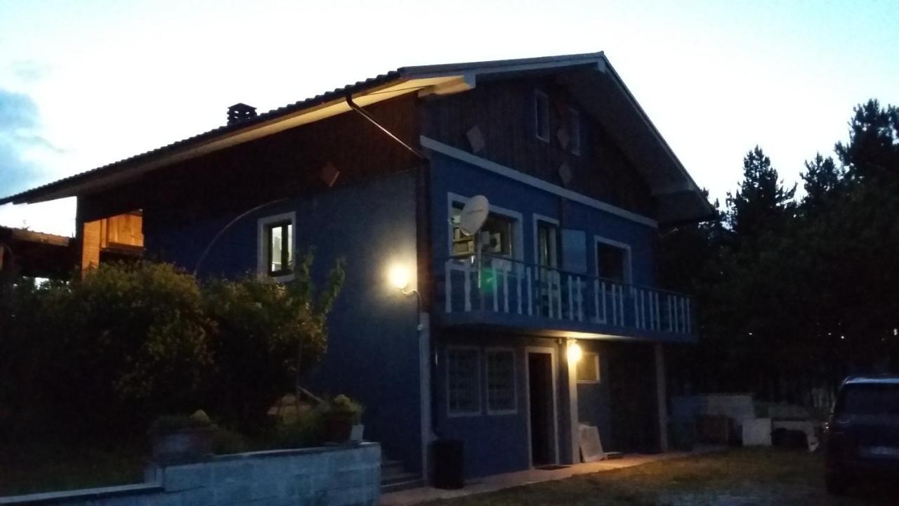 Chalet Ricciano Foligno Esterno foto