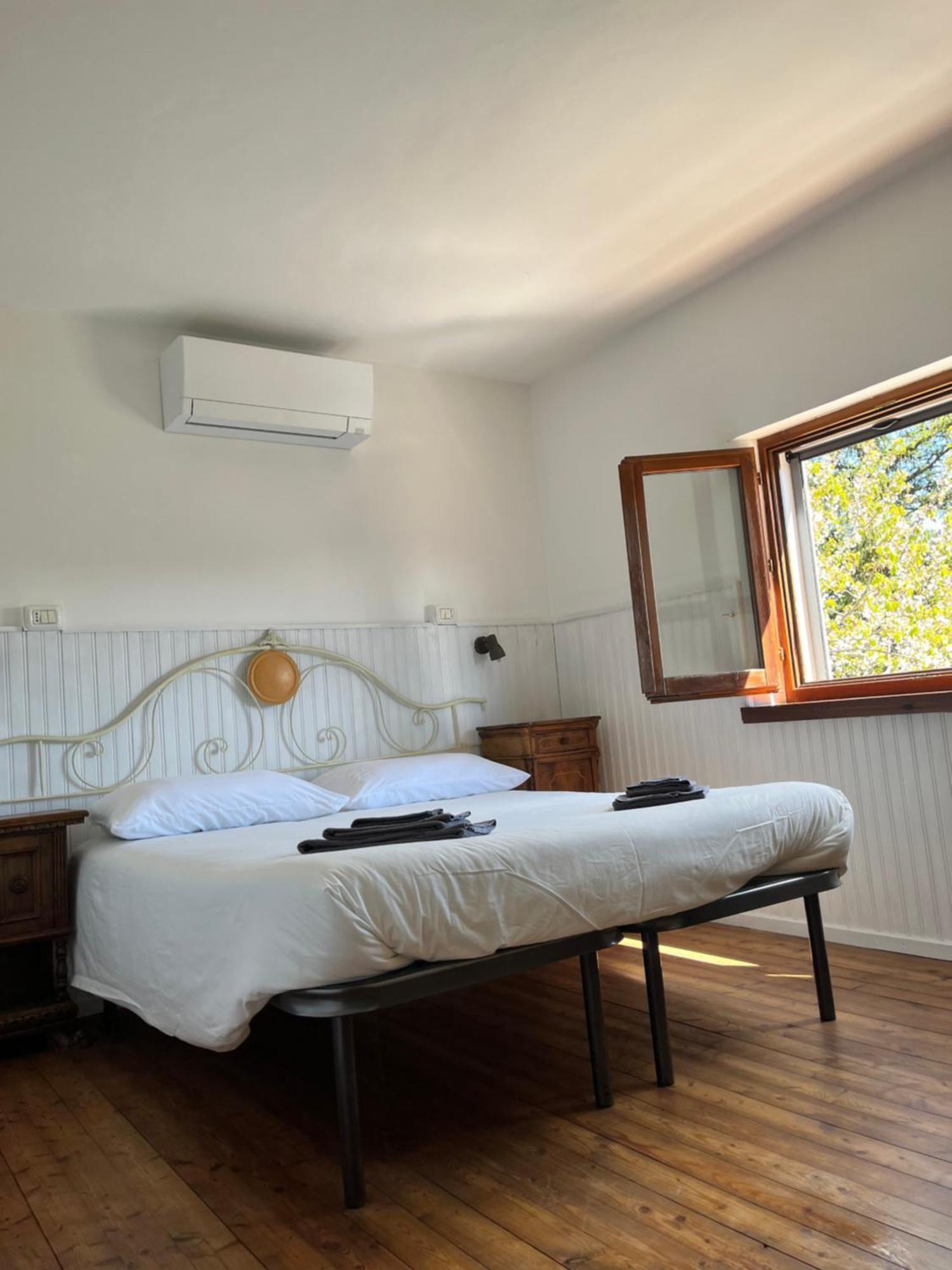 Chalet Ricciano Foligno Esterno foto