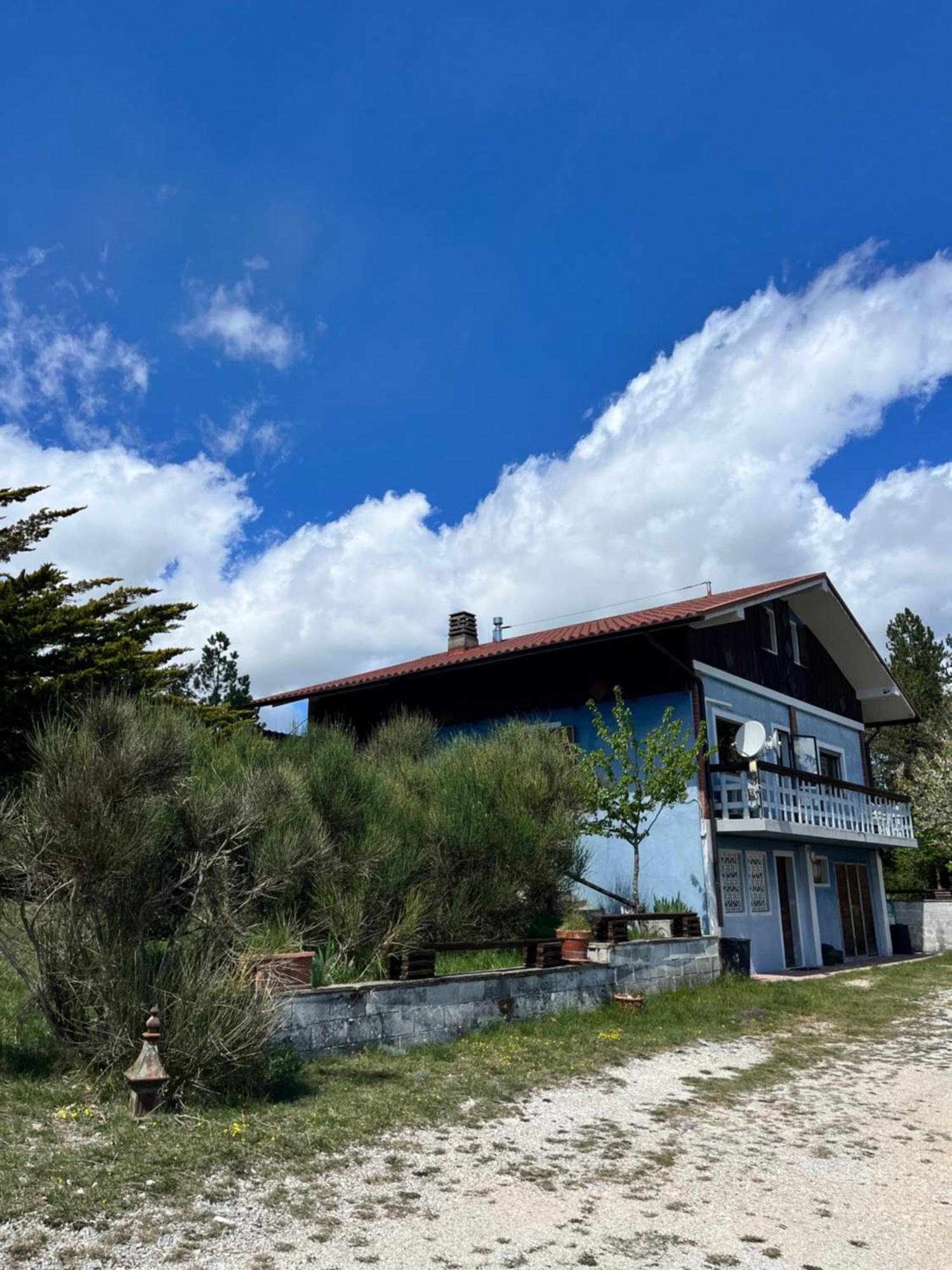 Chalet Ricciano Foligno Esterno foto